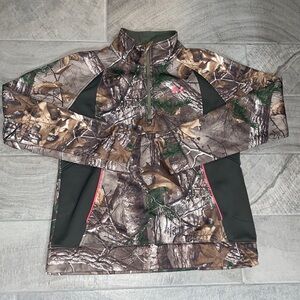 UA ColdGear Fitted 1/4 Zip Realtree Camo Sweatshirt, Women’s Large